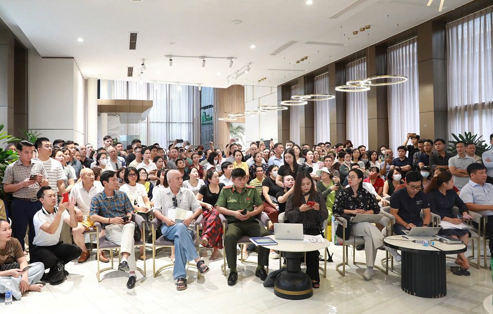 Chủ đầu tư dự án dự án Hanoi Melody Residences đối thoại với cư dân